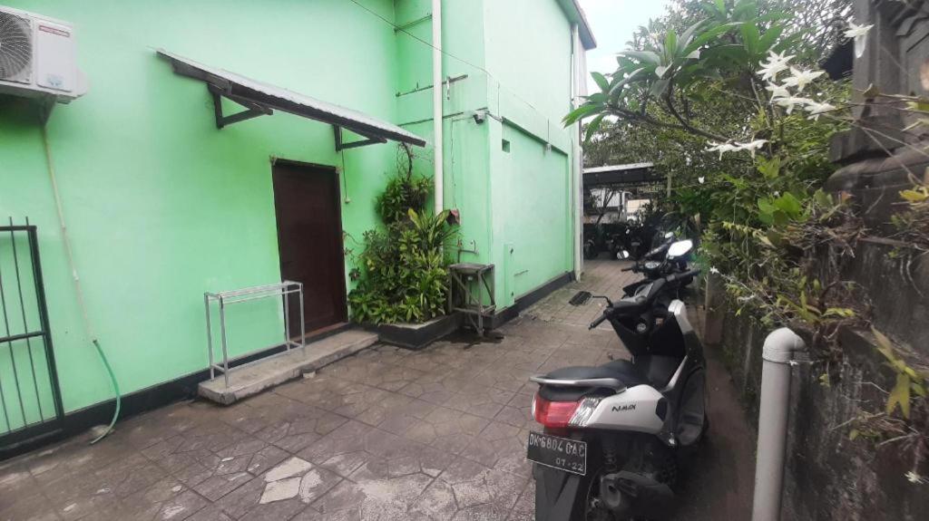 Hotel Oyo 90714 Umah Pande Tabanan Near Tanah Lot Exterior foto